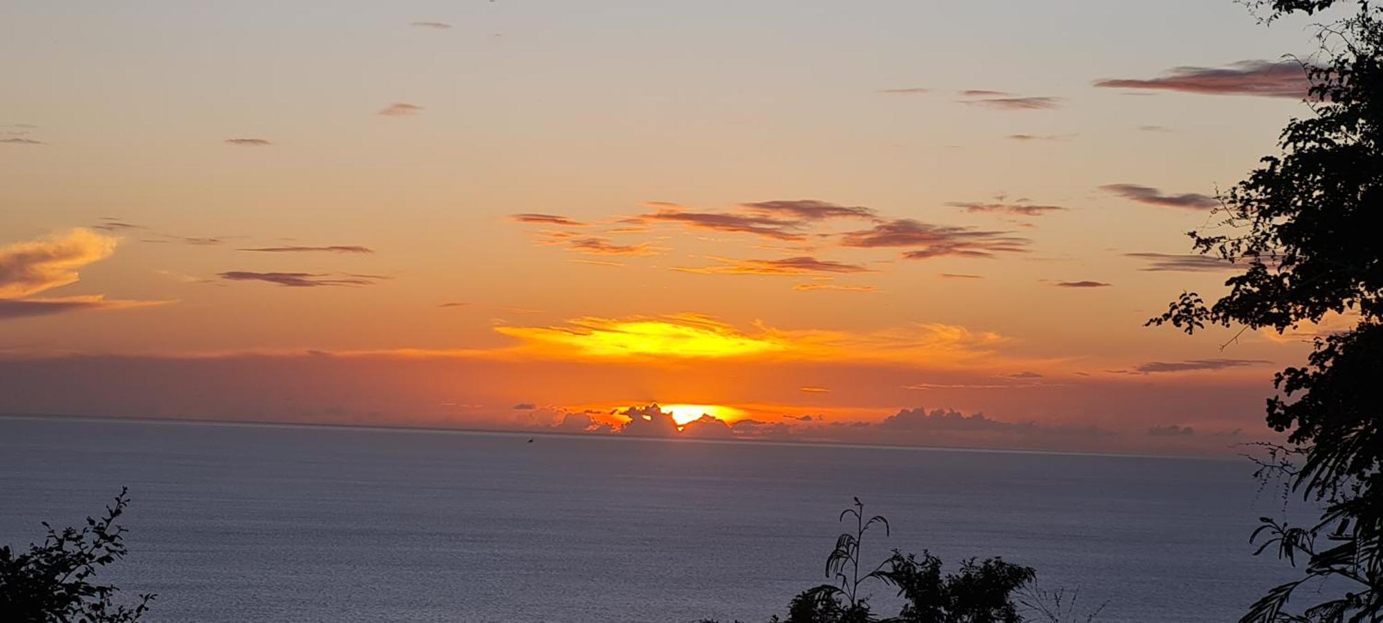 Les Gites Kajou Bouillante Esterno foto